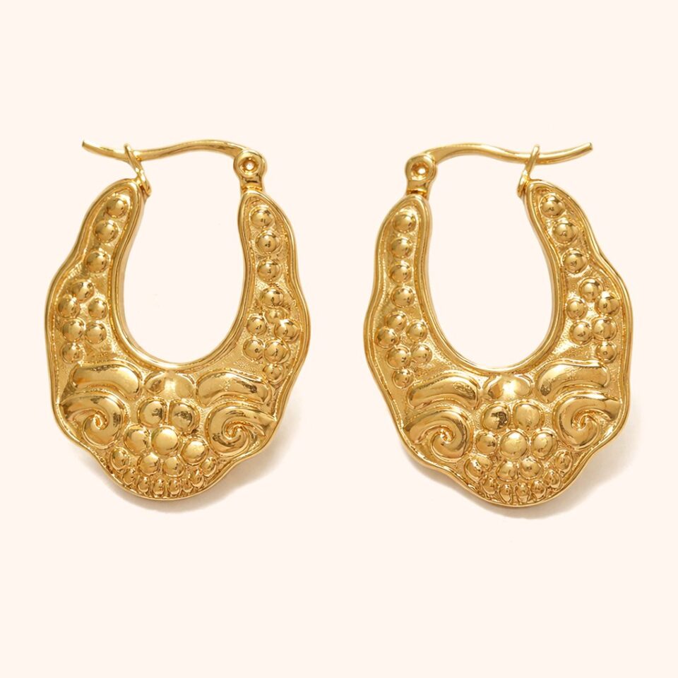 Argollas en forma de asimetrica