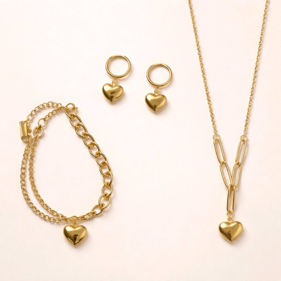 Set de collar, pulsera y aretes forma de corazón