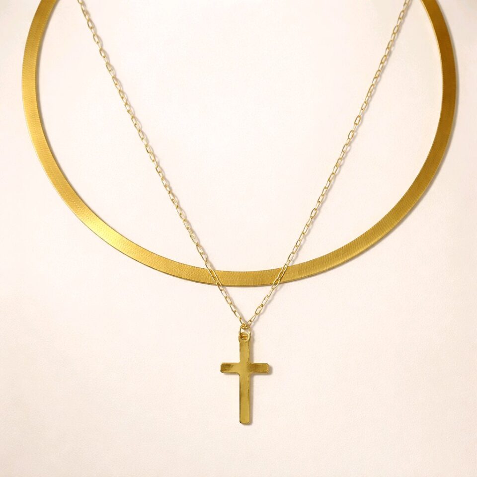 Collar dos tiempos con dije de cruz